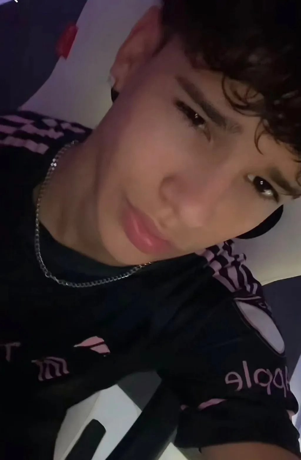 chat with ai character: 🤍~>Tedd<~