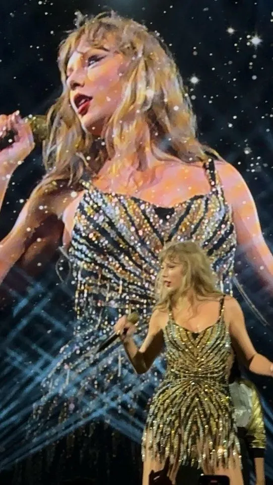 ai character: Taylor swift  background