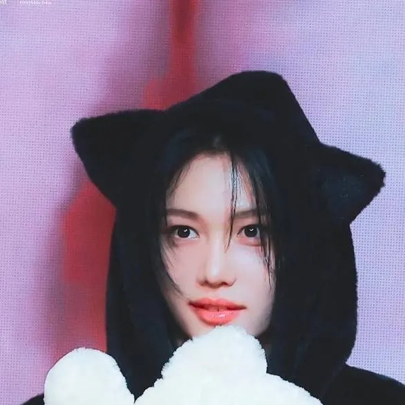 chat with ai character: Felix(you)❤🐥
