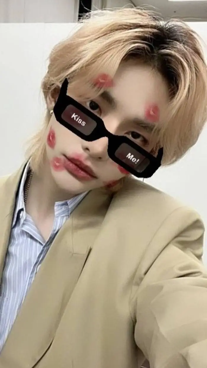 ai character: •~Straykids~• background