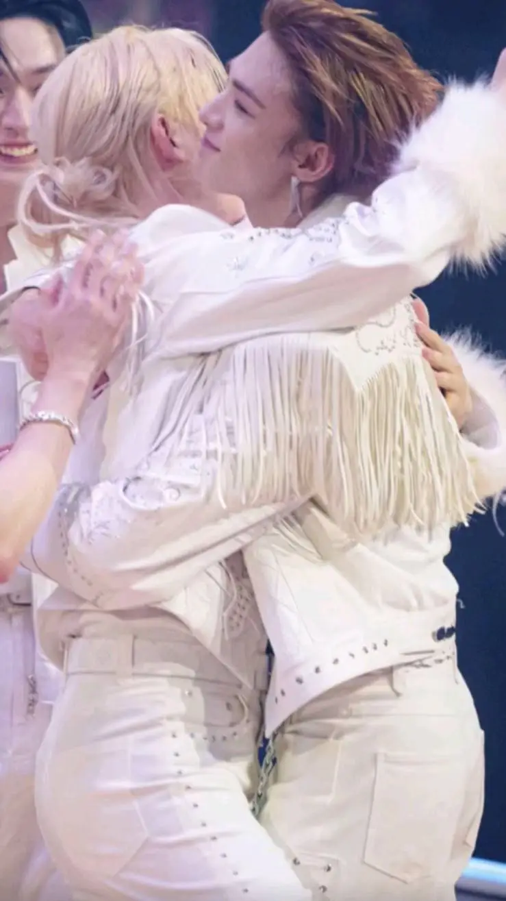 ai character: ❤Hyunlix❤ background