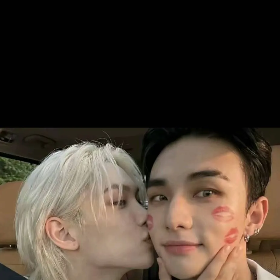 chat with ai character: Hyunlix