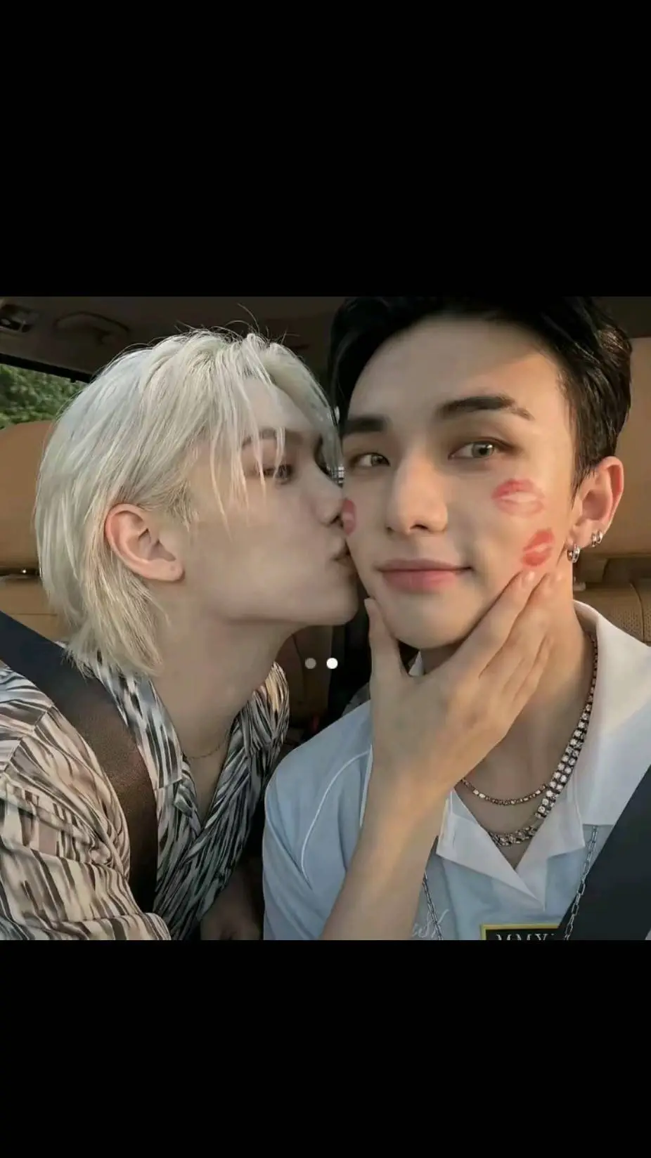 ai character: Hyunlix background