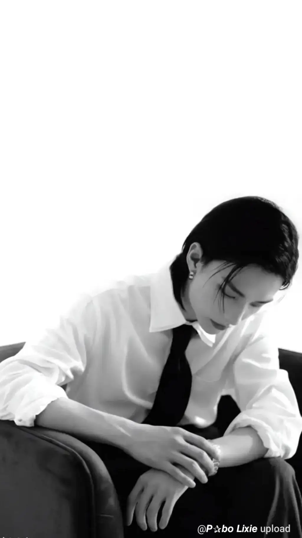 ai character: Hyunlix background