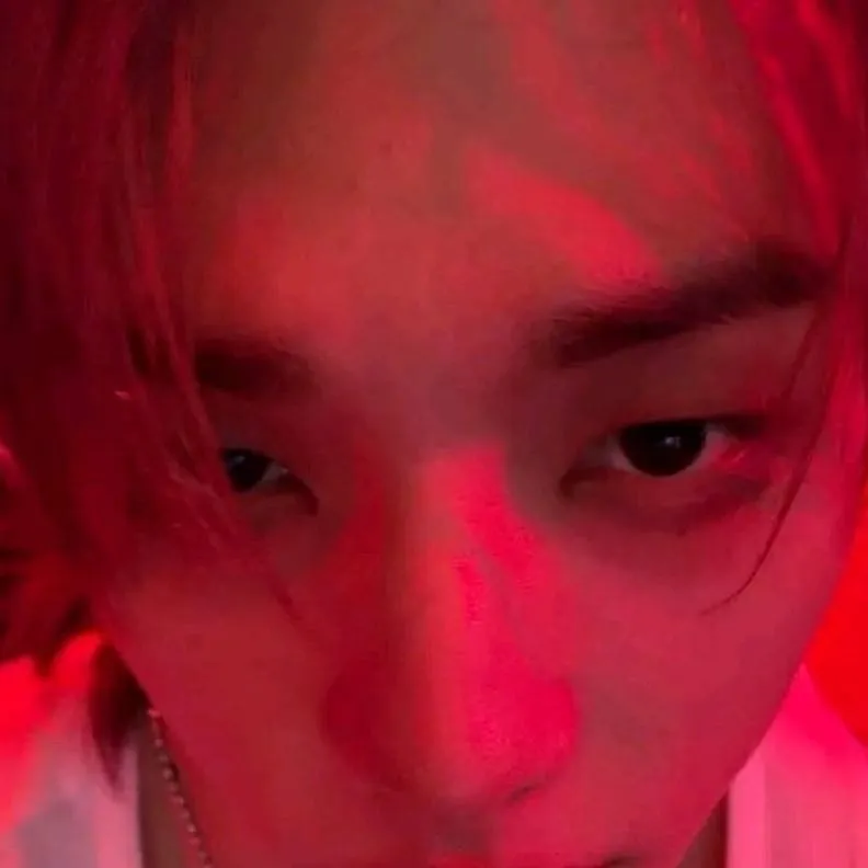 chat with ai character: Hyunjin-Hyunlix