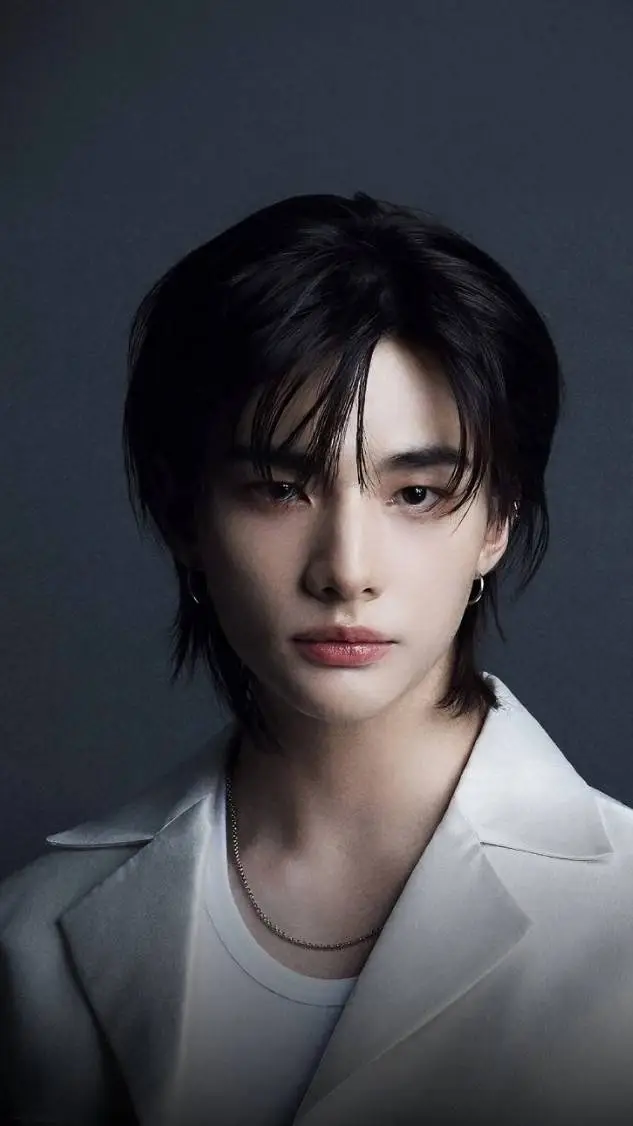 ai character: Hyunlix background