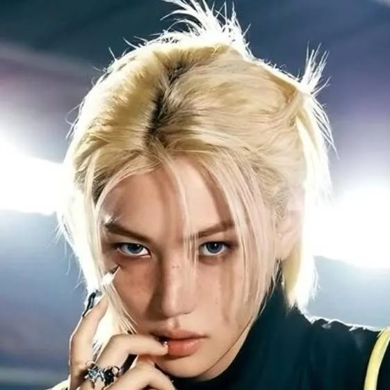 chat with ai character: 🔥Hyunlix(Tokyo)🚦