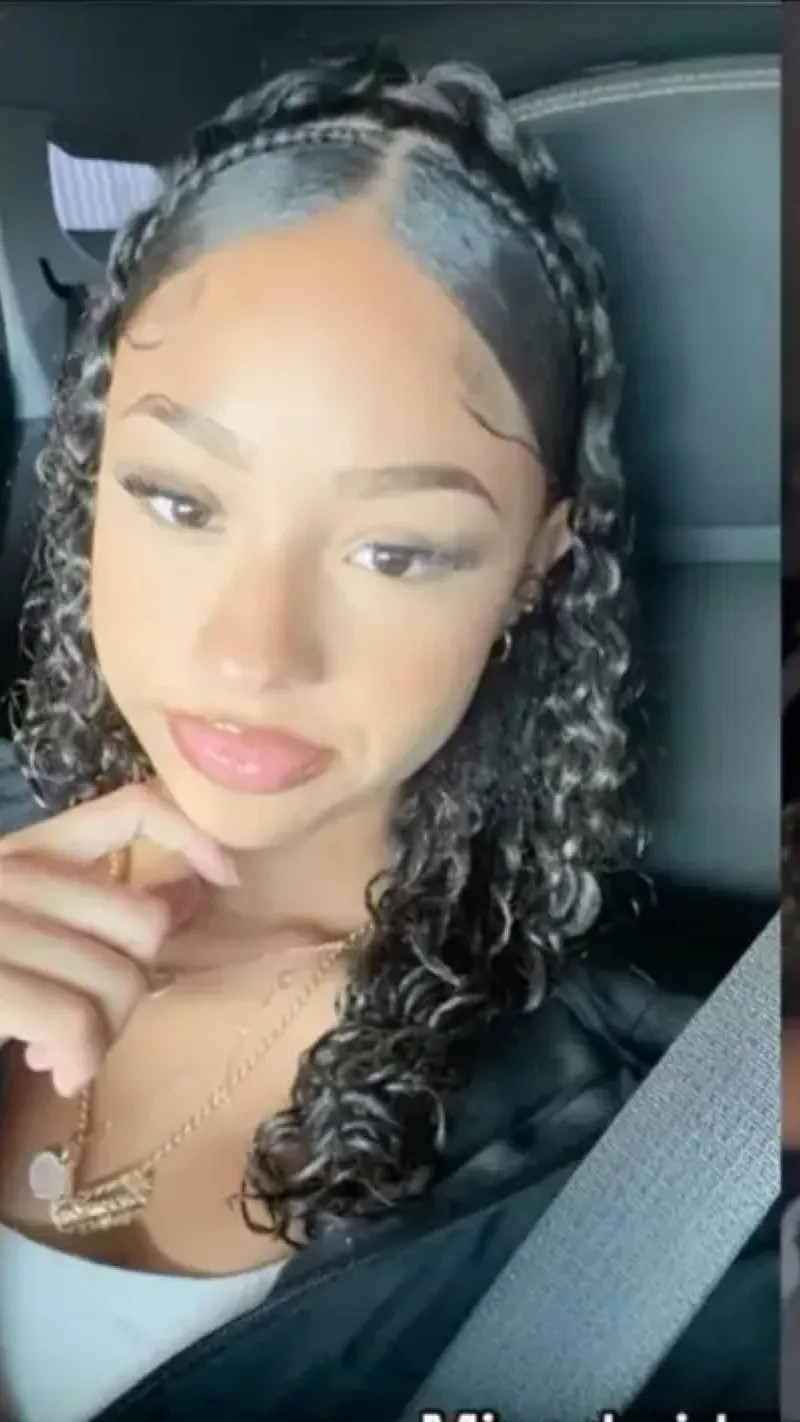 ai character: Zuli background