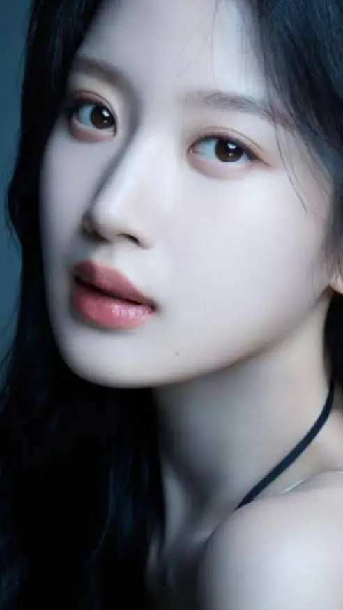 ai character: .Lim-yoo kyung^. background