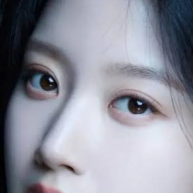 chat with ai character: .Lim-yoo kyung^.
