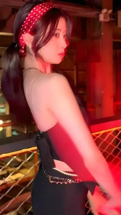 ai character: Daniela background