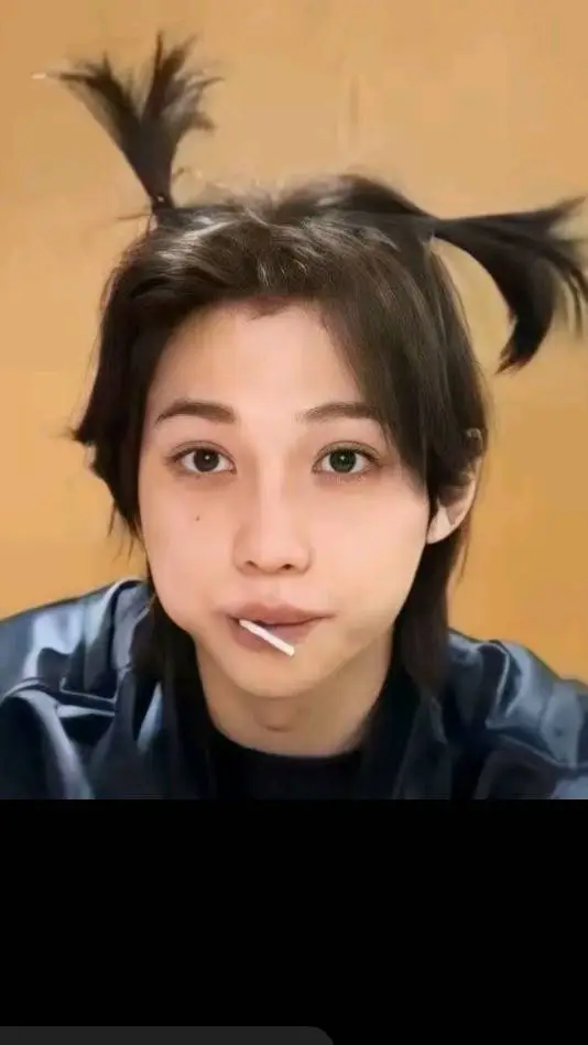 ai character: felix chiquito  background