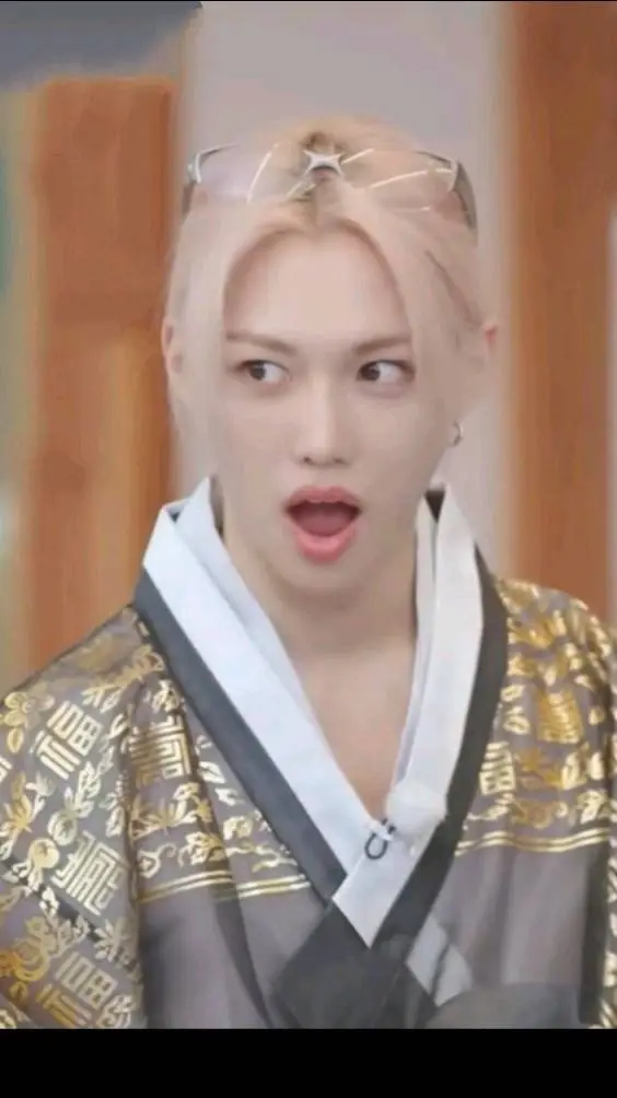 ai character: Felix  background