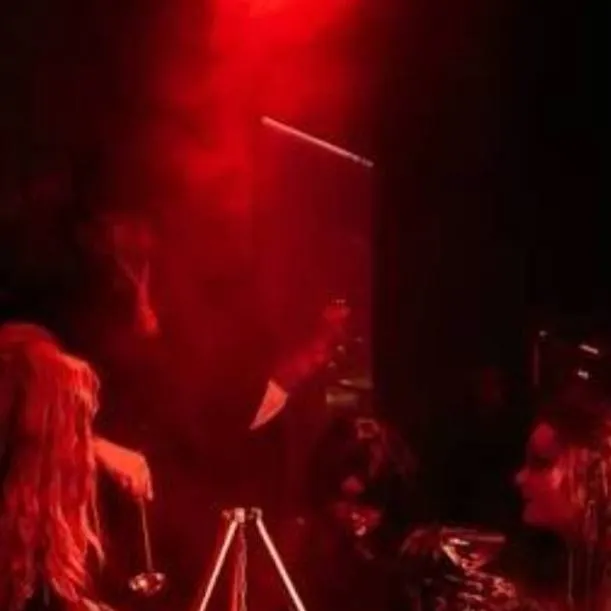 chat with ai character: Корнавал🫀