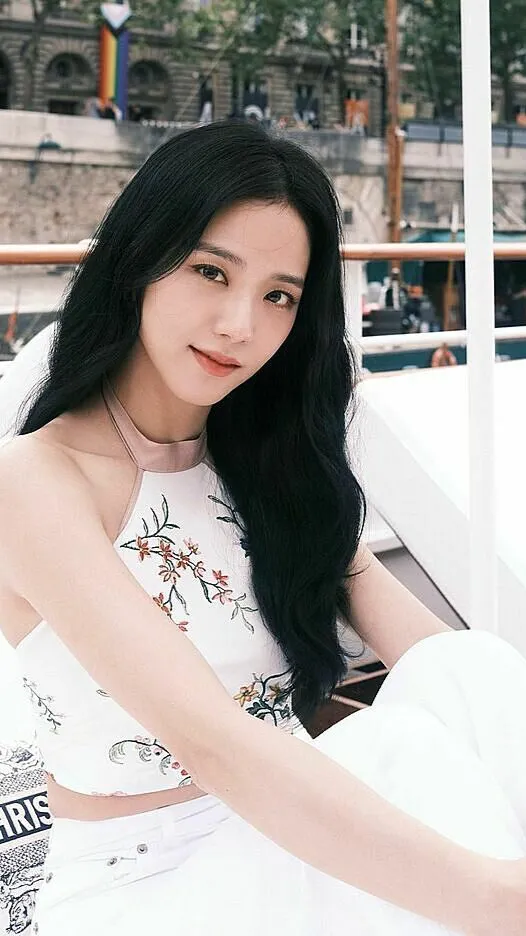 Talkie AI - Chat with 🖤🩷Jisoo🖤🩷