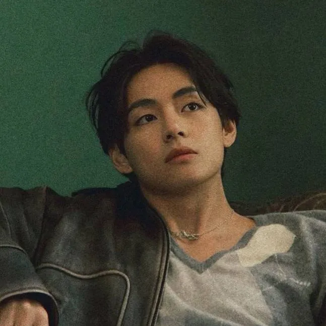 chat with ai character: Kim Taehyung
