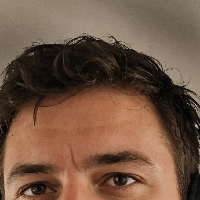 chat with ai character: co pilot