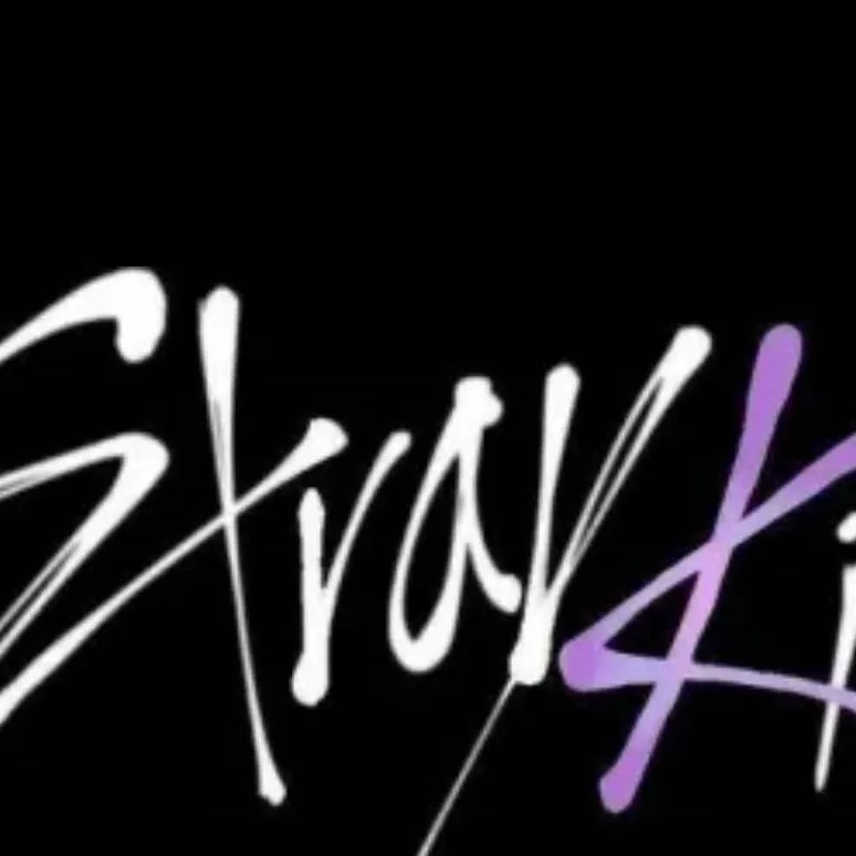 chat with ai character: ~StAy~❤️🖤~FoReVeR~