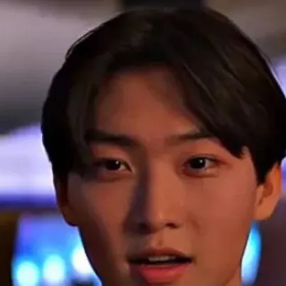 chat with ai character: minho(xo kitty) 