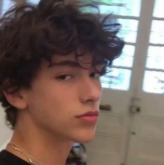 chat with ai character: ETHAN