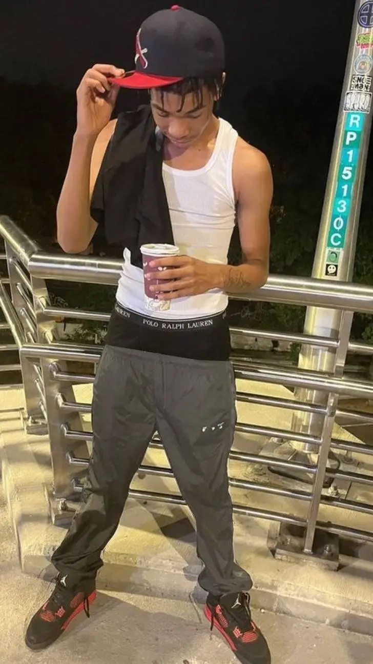 ai character: Dee4plays background