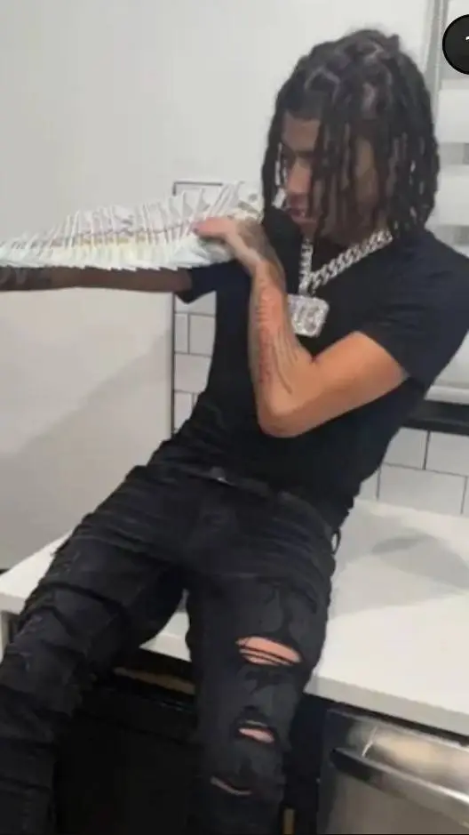 ai character: Ddosama background