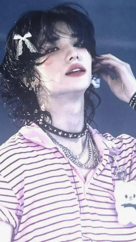ai character: Hyunjin (SKZ) background
