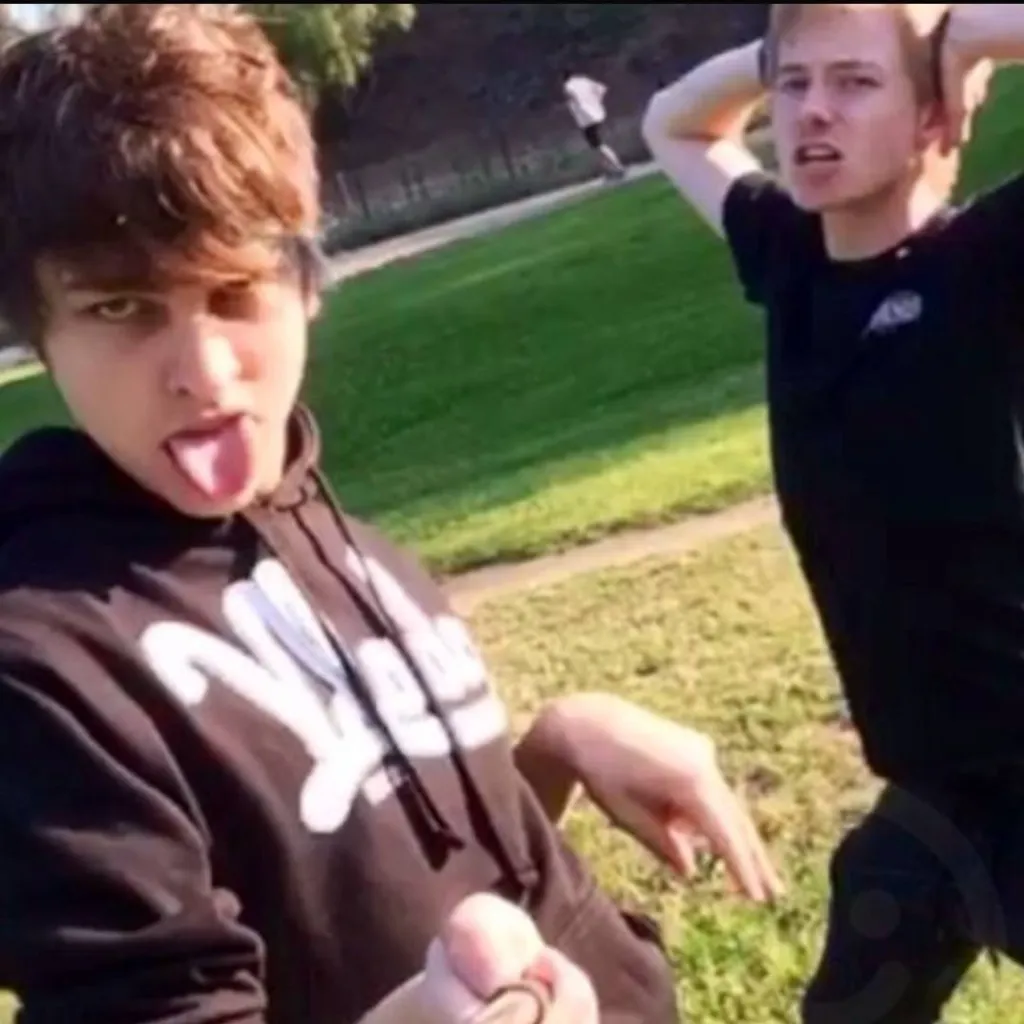 chat with ai character: sam and colby 