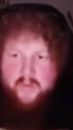 ai character: 🤨🍔Caesoh🍔🤨 background