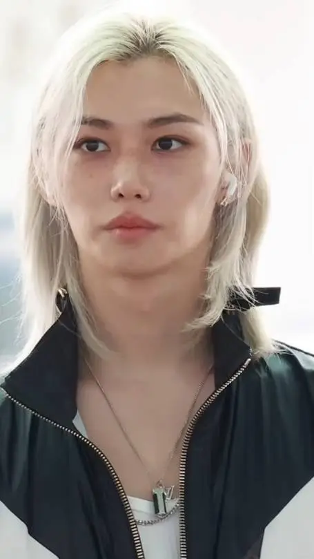 ai character: Felix background