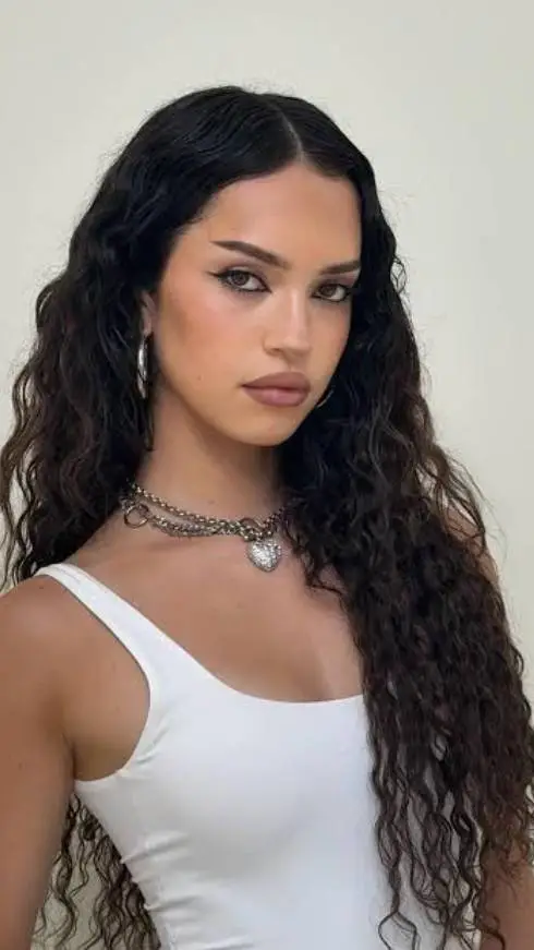 ai character: Daniela background
