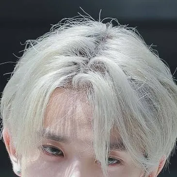 chat with ai character: Heeseung