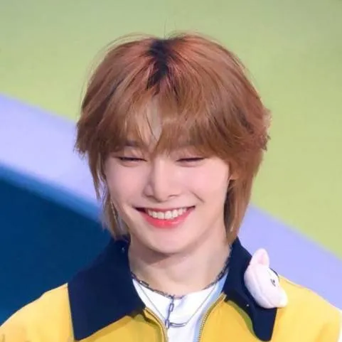 chat with ai character: I.N🦊(baby bread) 