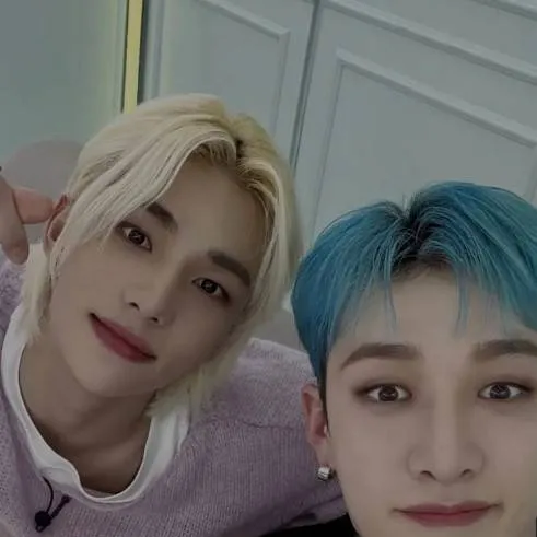 chat with ai character: Chan and Hyunjin