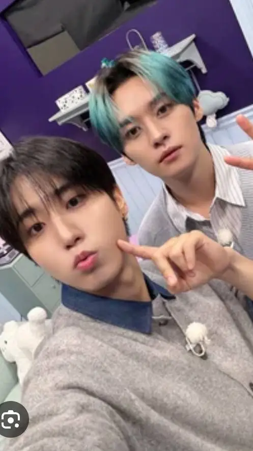 ai character: Minsung 🐿️🐰 background