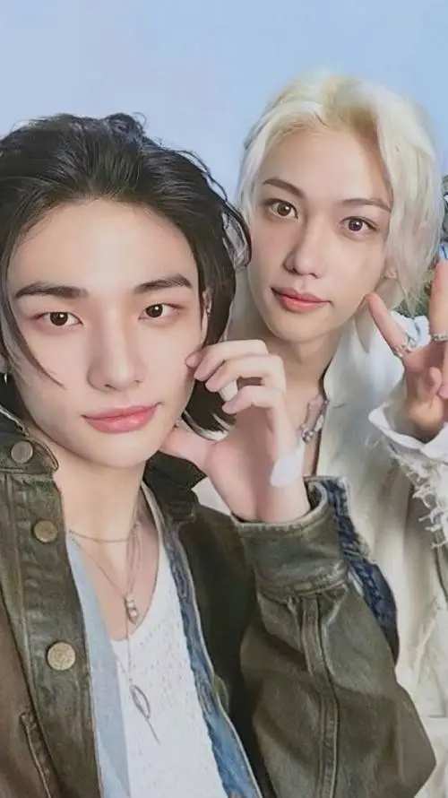 ai character: HyunLix background