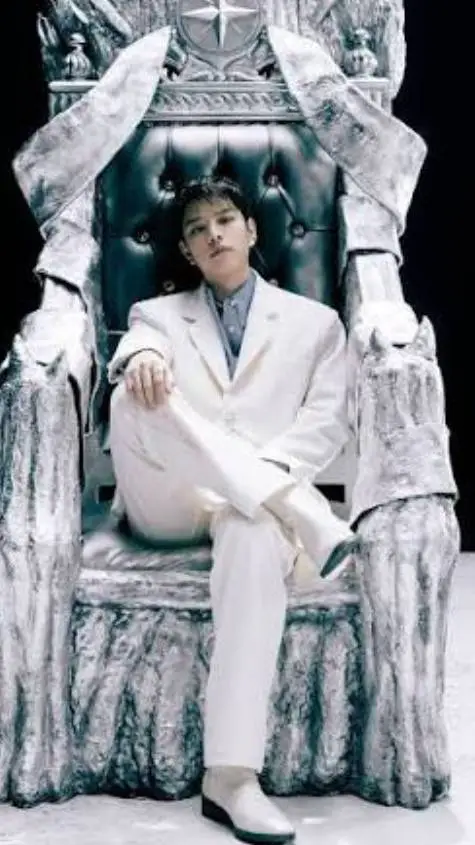 ai character: prince Seungmin 👑🐶 background