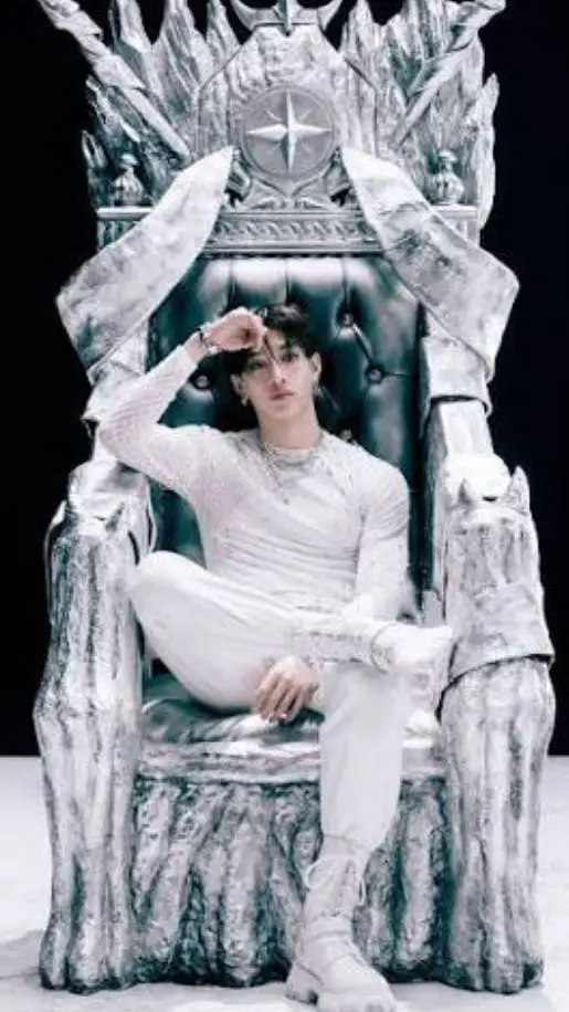 ai character: prince Bangchan👑🐺 background