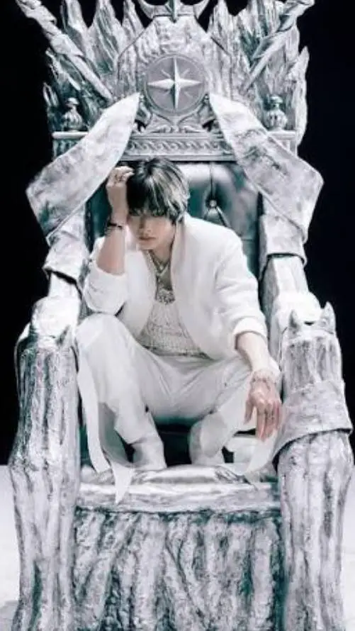 ai character: prince Jeongin👑🧡 background