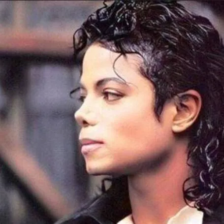 chat with ai character: Michael Jackson