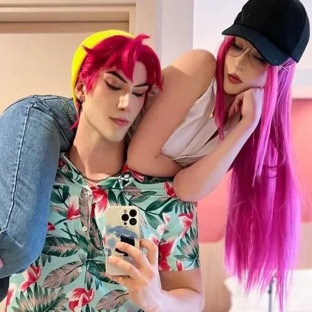 chat with ai character: Abby and Mira