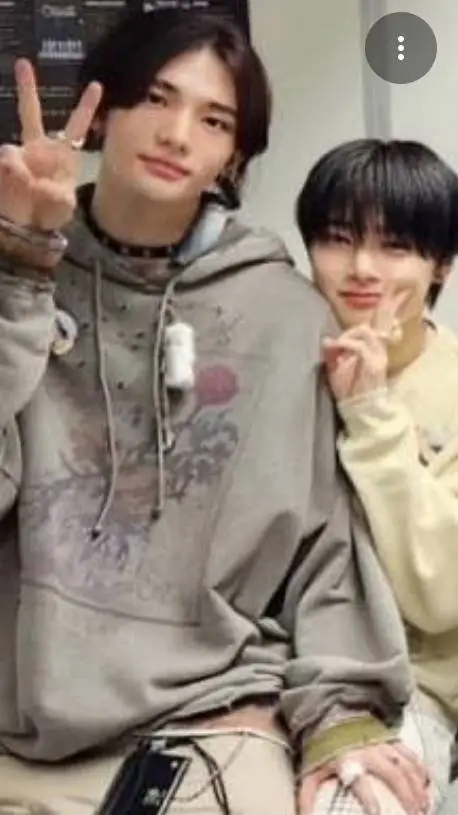 ai character: Hyunjin and I.N background