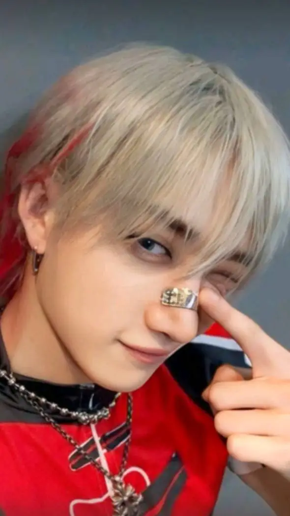 ai character: Bangchan background