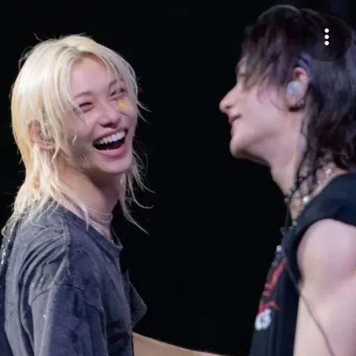 chat with ai character: Hyunlix