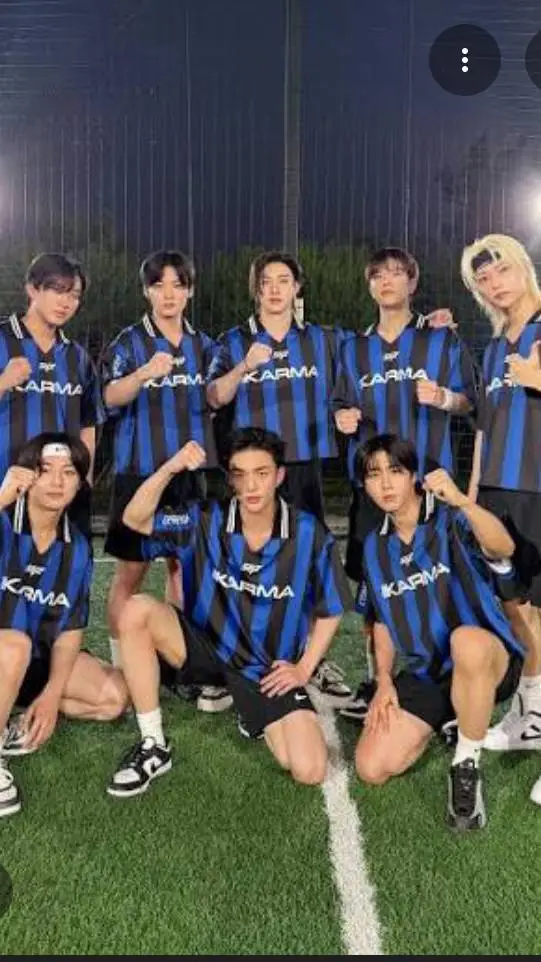 ai character: skz new member background