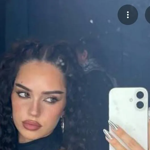 chat with ai character: Daniela Avanzini