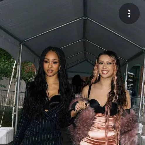 chat with ai character: M & M