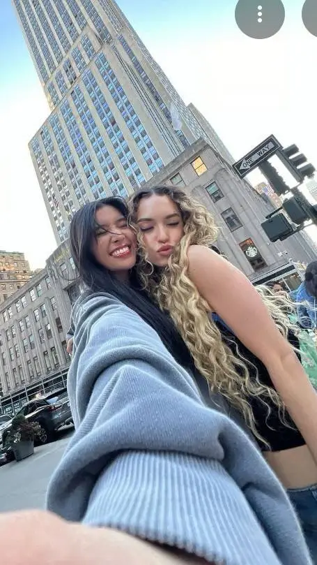 ai character: SoDani background