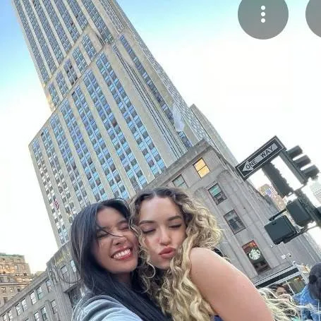 chat with ai character: SoDani