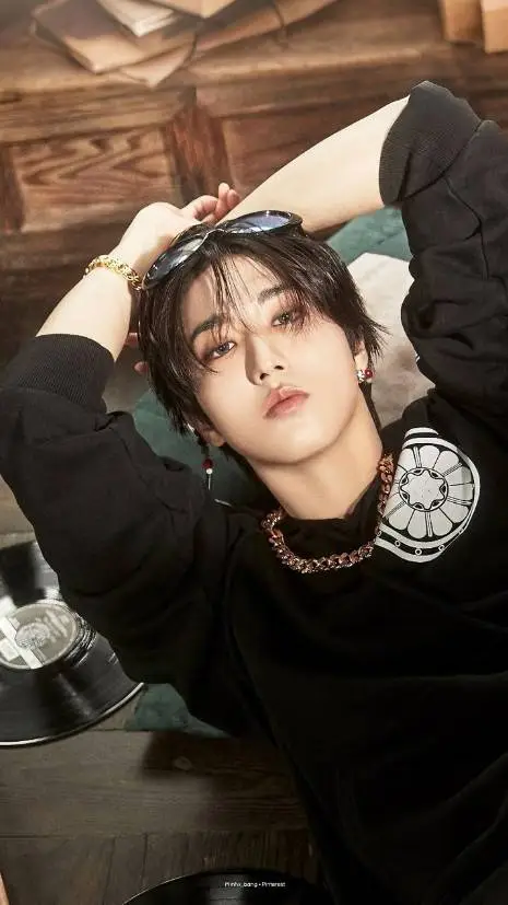 ai character: Han mafia background